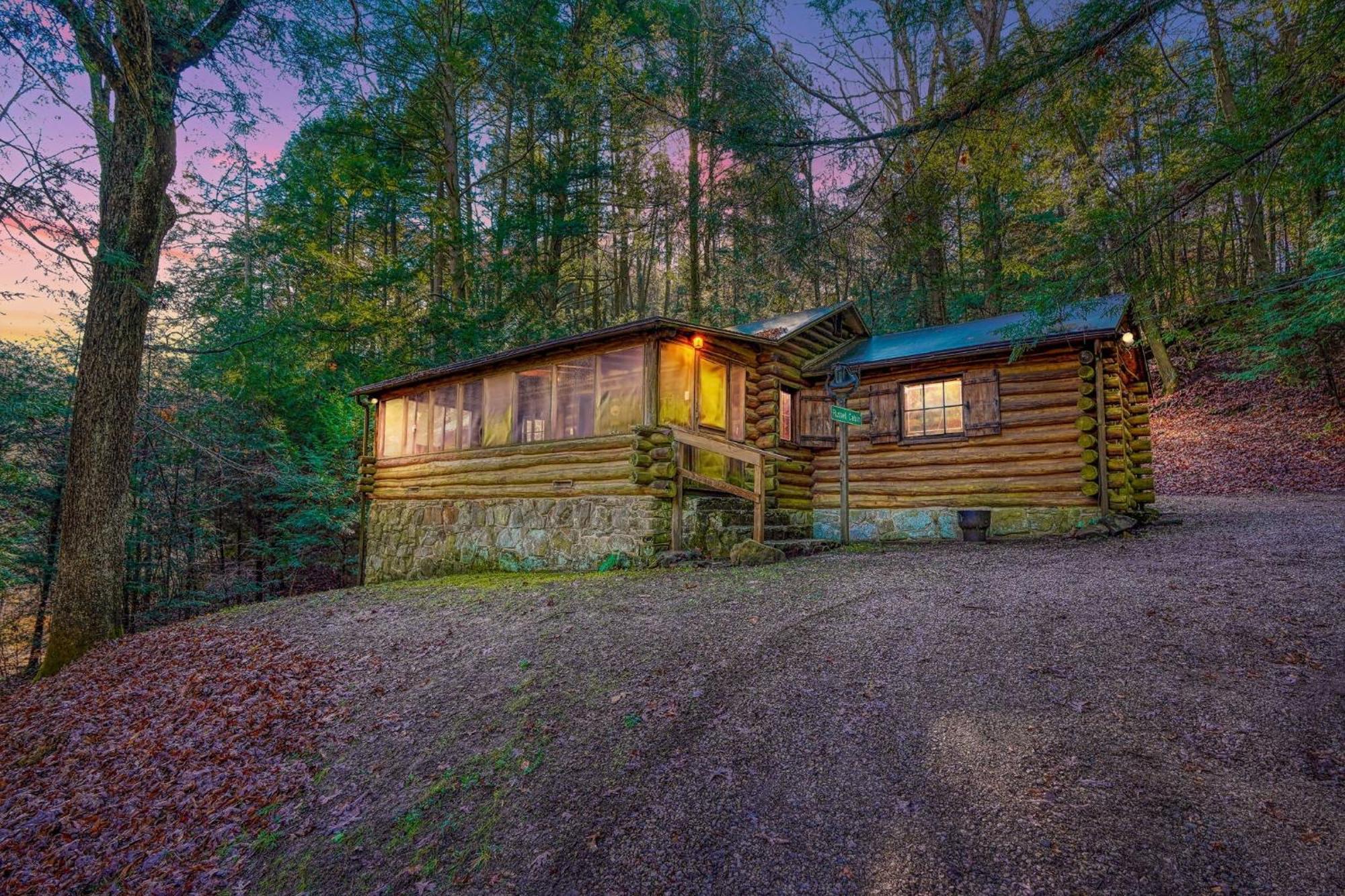 Russell Cabin Logan Exteriér fotografie