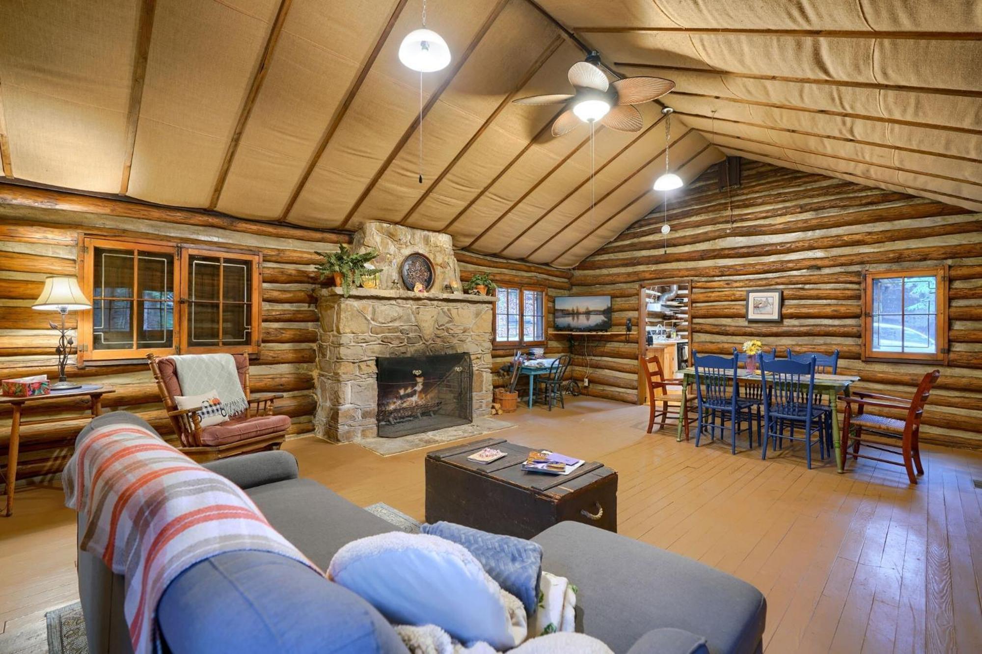 Russell Cabin Logan Exteriér fotografie