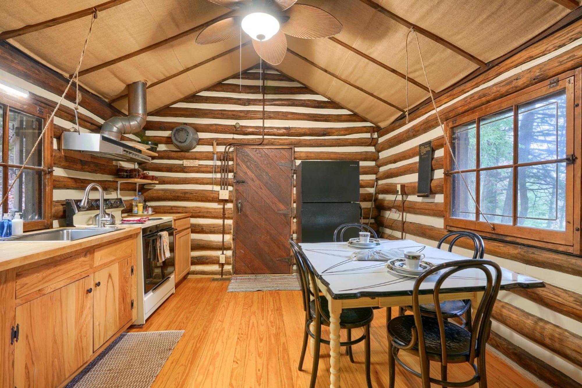 Russell Cabin Logan Exteriér fotografie